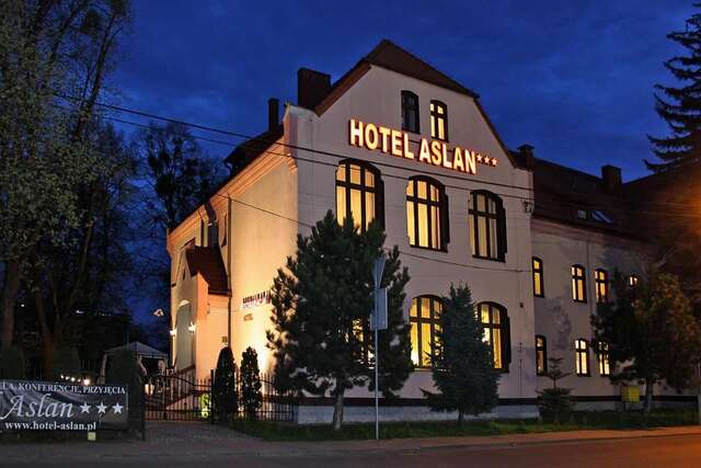 Отель Hotel Aslan Тарновске-Гуры-31